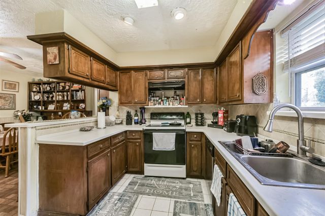  17041 Live Oak Cir, Porter, TX 77365