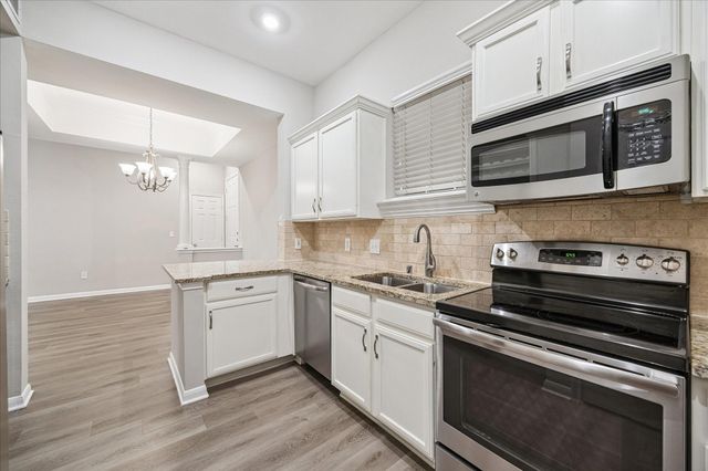 5353 Memorial Drive, Houston, TX, 77007
