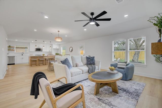 5822 Birchmont Dr — Forest West Sec 01