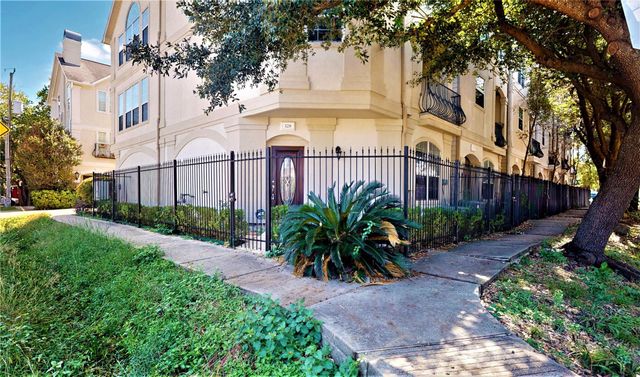 328 Malone, Houston, TX, 77007