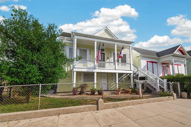  1711 Avenue M, Galveston, TX 77550
