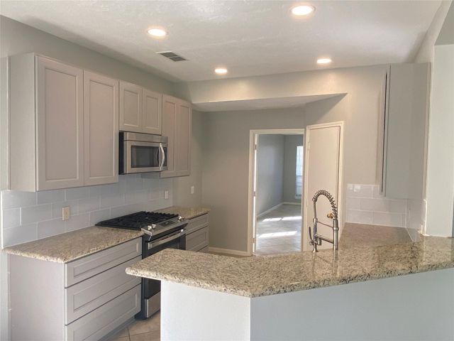 4223 Fieldview, Fresno, TX, 77545