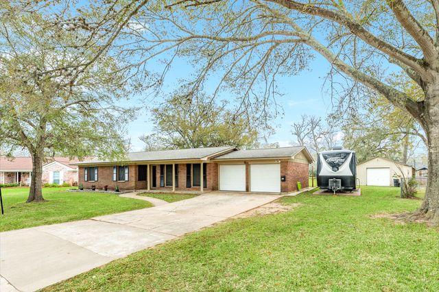 112 Blossom, Lake Jackson, TX, 77566
