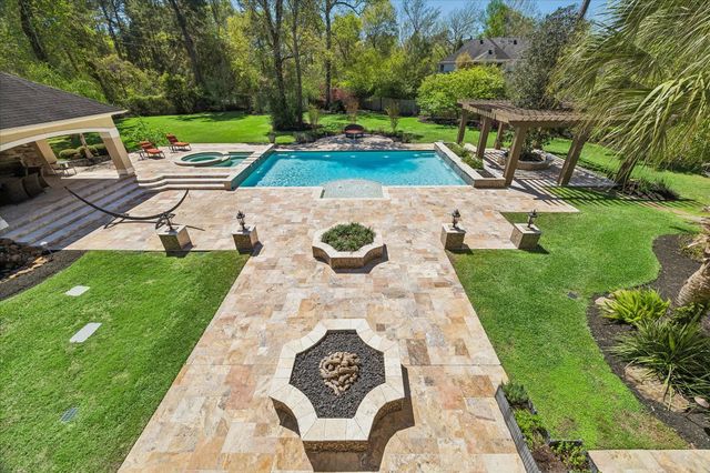  7602 Kings River Ln, Kingwood, TX 77346