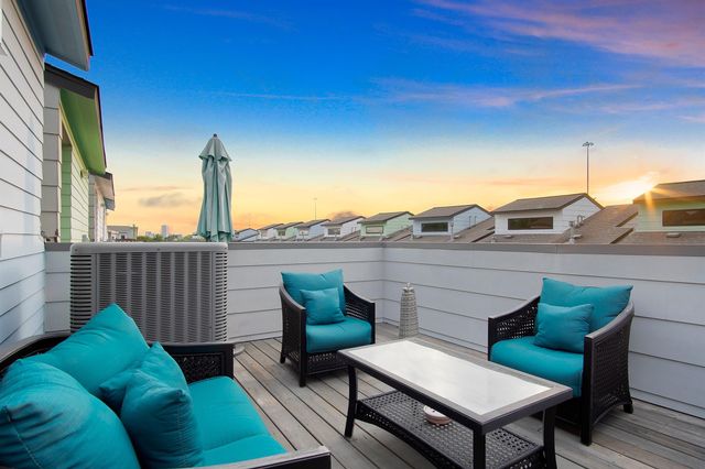 2106 Dennis, Houston, TX, 77004