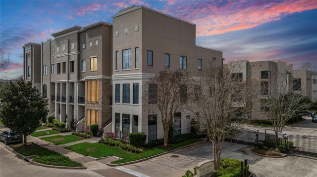 1416 Lake Pointe Pkwy, Sugar Land, TX 77478