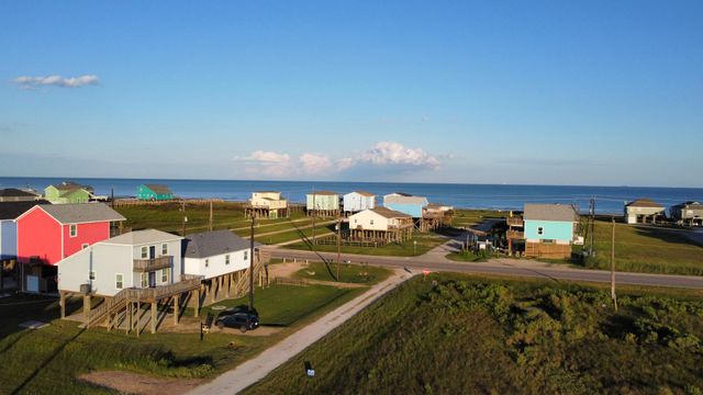 206 Nesmith, Surfside Beach, TX, 77541