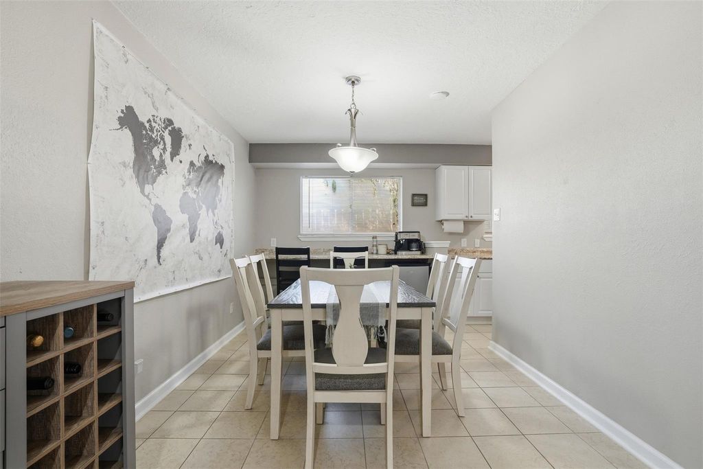 914 Temple Cir — photo 5