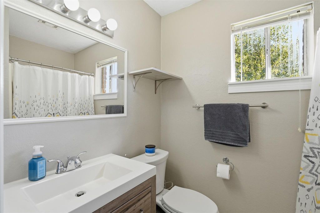 914 Temple Cir — photo 11