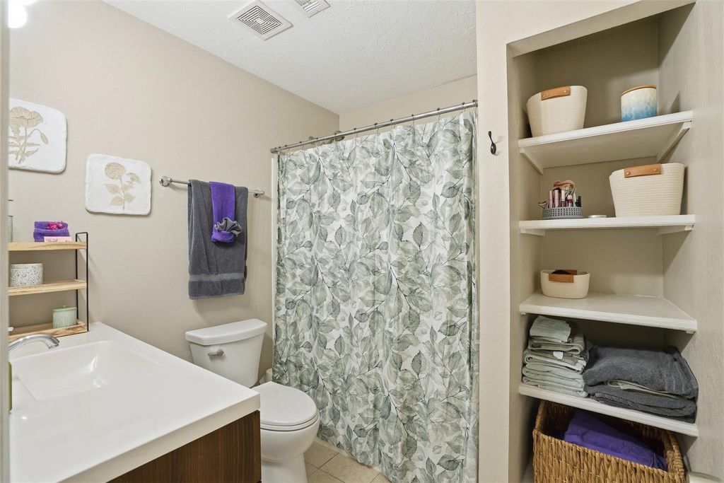 914 Temple Cir — photo 13