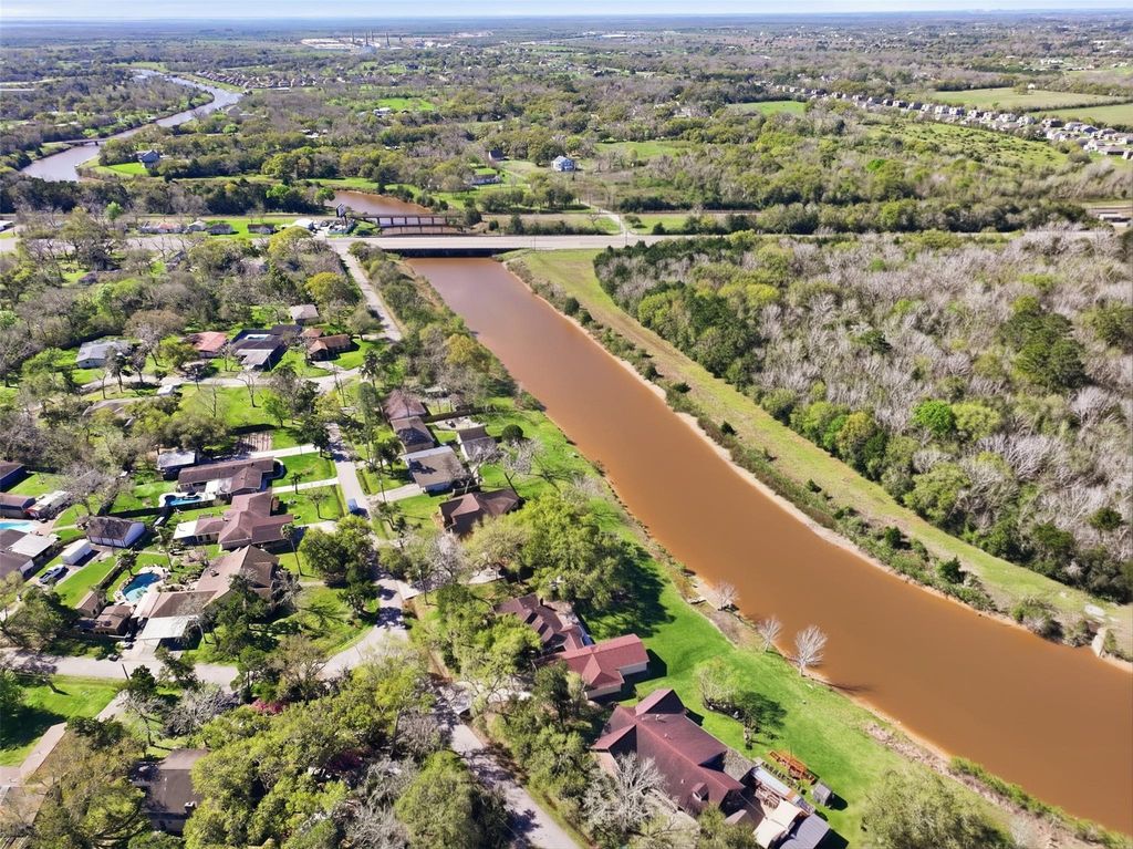 914 Temple Cir — photo 14