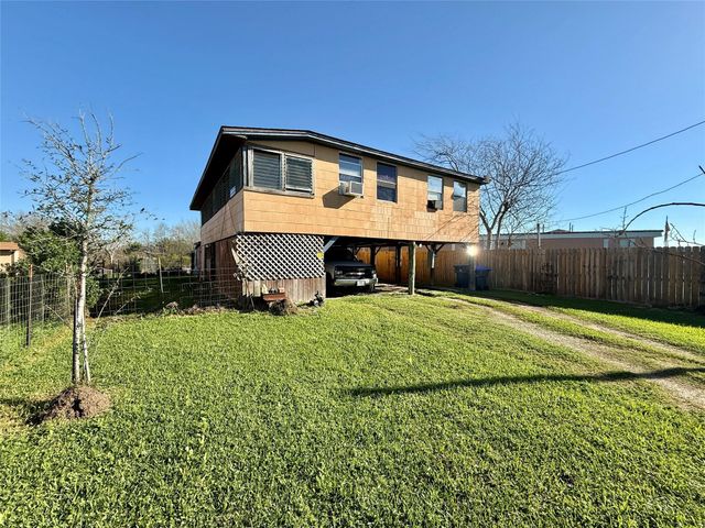 2527 Bastrop