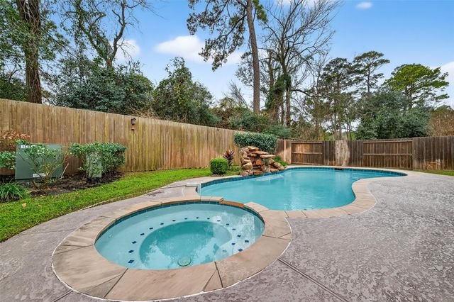 66 Longsford, The Woodlands, TX, 77382