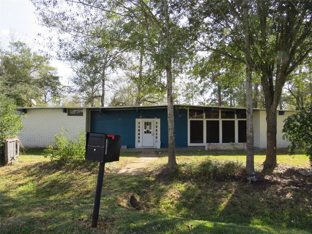  1505 Oak Ridge Dr, Dickinson, TX 77539