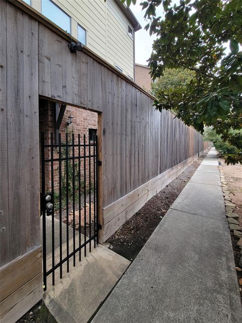 1602 White, Houston, TX, 77007