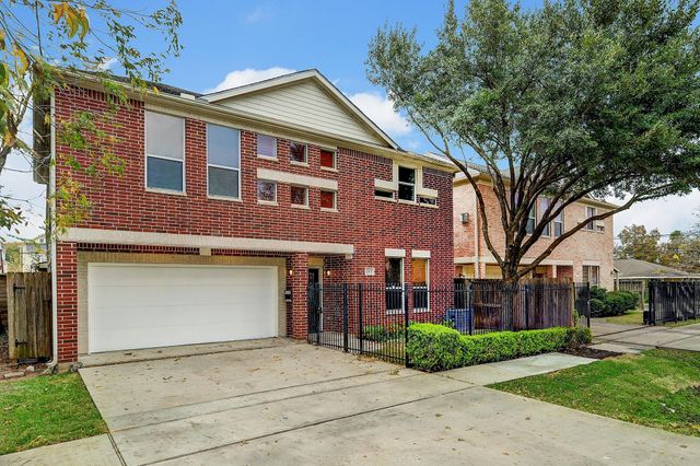  2211 Roy St B, Houston, TX 77007
