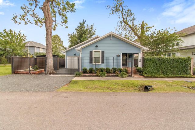 814 23rd, Houston, TX, 77009