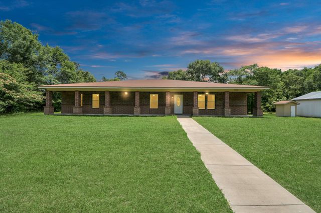  197 County Road 348, Cleveland, TX 77327