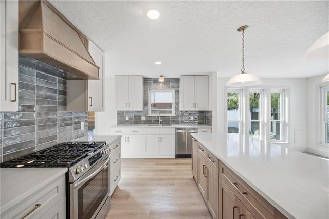 11303 Olympia, Houston, TX, 77077