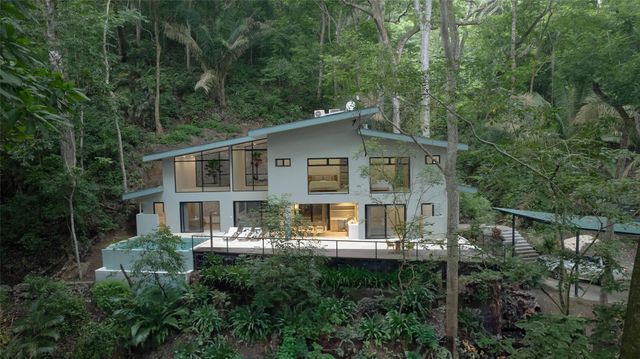 000 En frente de Isla Comercio Puntarenas Pajaros,, Río Grande