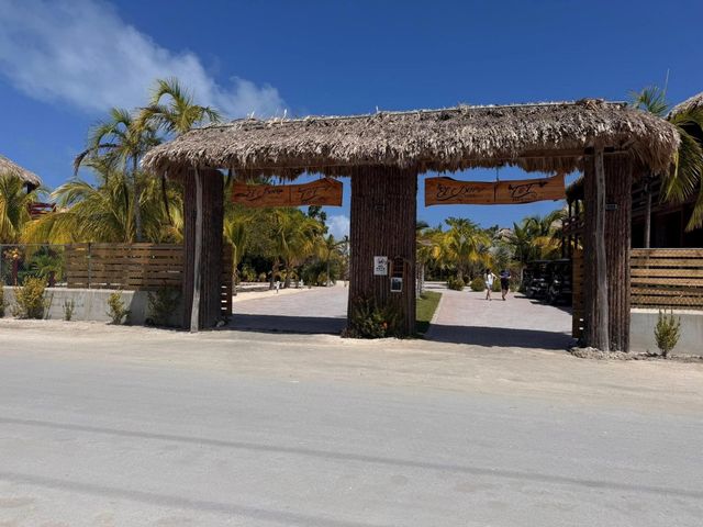 TBD, Caye Caulker