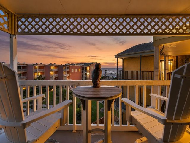 6300 Seawall, Galveston, TX, 77551