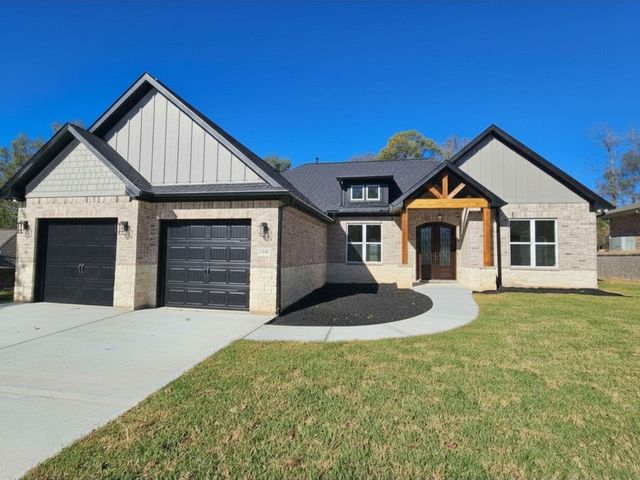  811 Overbrook Dr, Huntsville, TX 77340