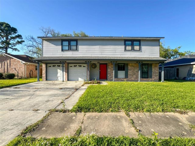  3119 Pilgrims Point Ln, Pearland, TX 77581