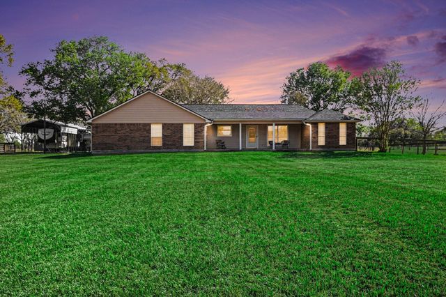 21503 Pecan Bend, Damon, TX, 77430