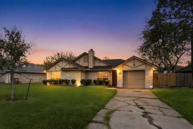 5213 Winding Brook, Dickinson, TX, 77539