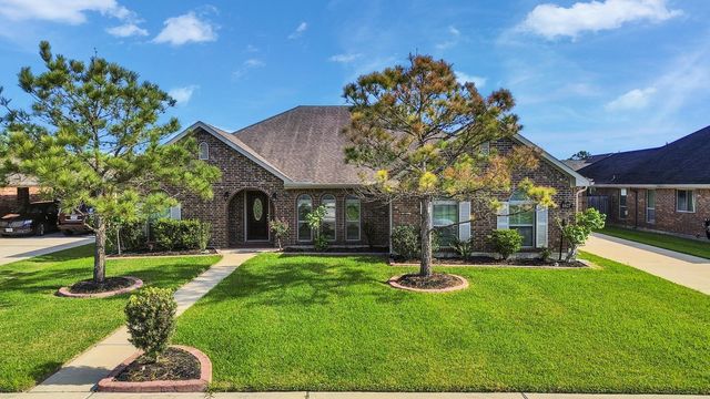  6827 Davy Crockett Dr, Manvel, TX 77578