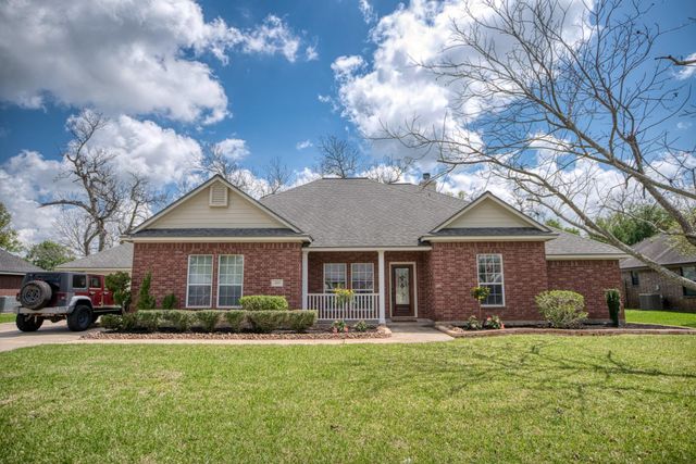 309 Williamsburg, Clute, TX, 77531