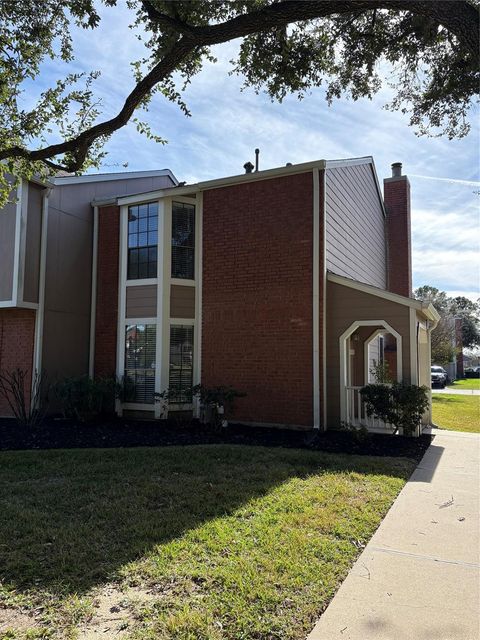 17281 Saturn, Houston, TX, 77058