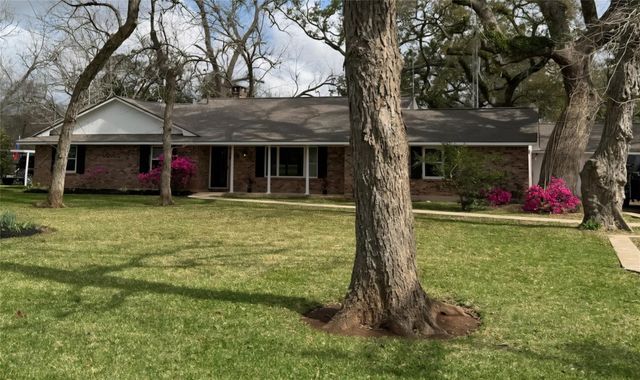 108 Van Winkle, Lake Jackson, TX, 77566