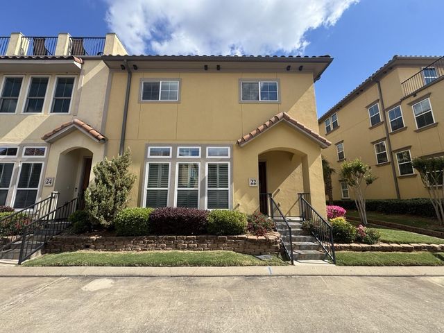  22 W Oaks Dr, Pasadena, TX 77058
