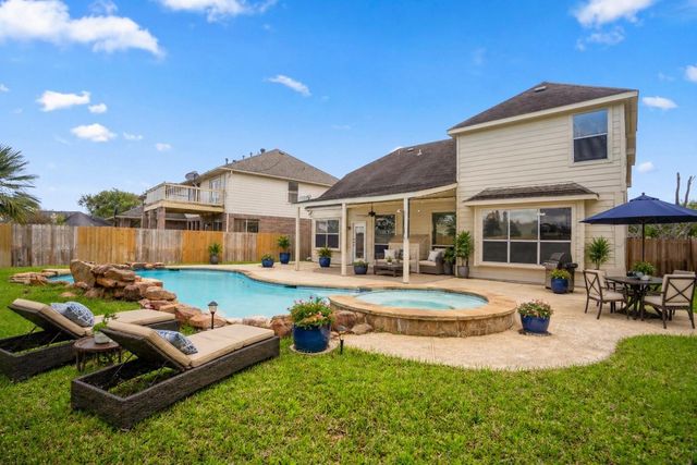  434 Williams Landing Dr, Sugar Land, TX 77479