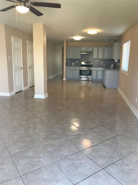 2844 Morningmist, Dickinson, TX, 77539