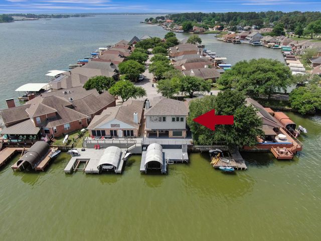  12858 Pelican Island Dr, Willis, TX 77318