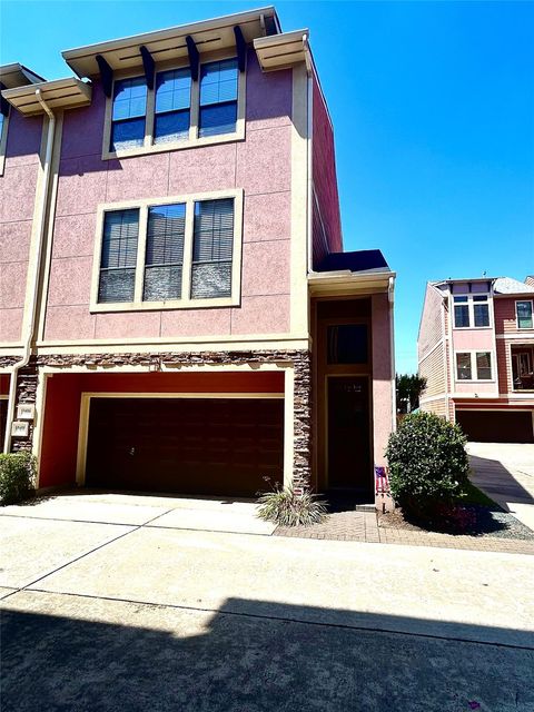 1049 22nd, Houston, TX, 77008
