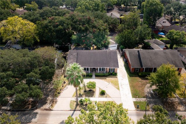 6119 Braeswood, Houston, TX, 77096