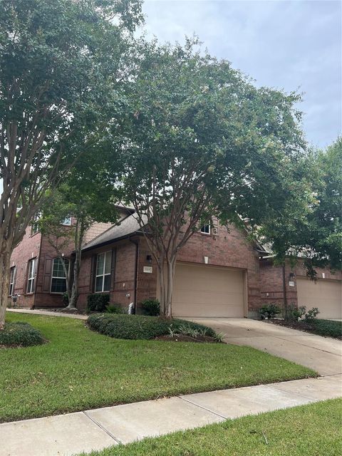  1214 Glenwood Canyon Ln, Houston, TX 77077