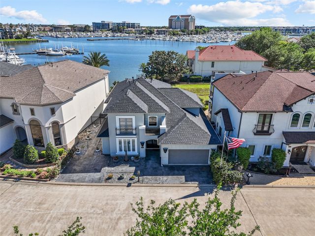  1511 Waterside Dr, League City, TX 77573