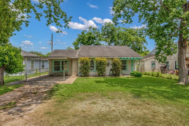 121 5th, Brazoria, TX, 77422