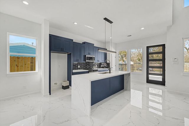 5034 Pershing, Houston, TX, 77033