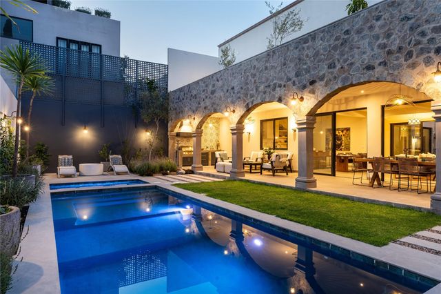 3 Soledad, San Miguel de Allende