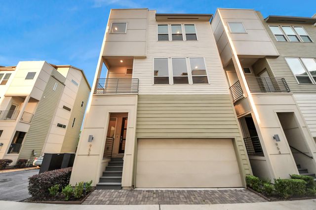 952 18th, Houston, TX, 77008