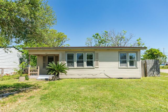 302 8th, Freeport, TX, 77541