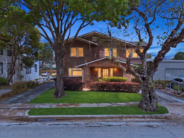 626 Alabama, Houston, TX, 77006