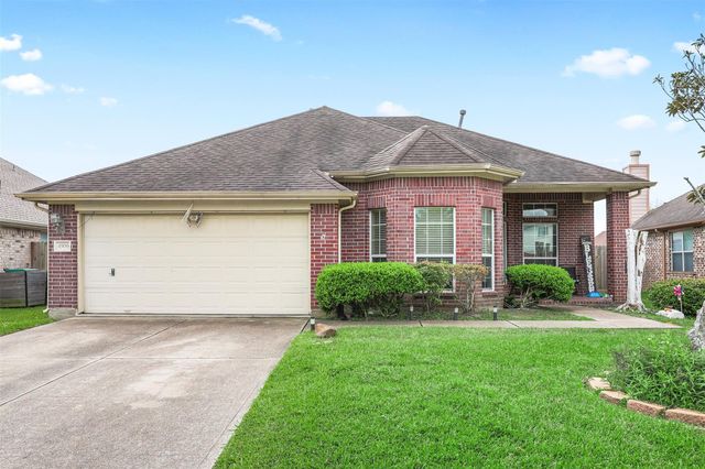  4906 Chase Stone Dr, Bacliff, TX 77518