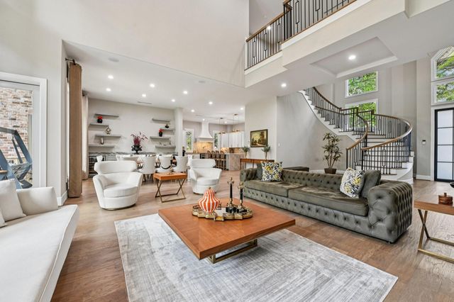  13927 Perthshire Rd, Houston, TX 77079